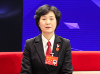坚持司法为民、公正司法，为实现全面推进依法治国的总目标贡献力量